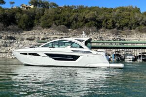 2021 Cruisers Yachts 50 Cantius for sale - photo 2