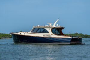 2021 Hinckley Talaria 43 for sale
