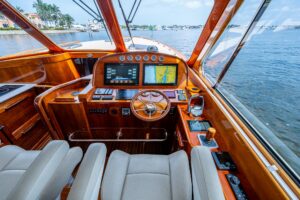 2021 Hinckley Talaria 43 for sale - photo 5