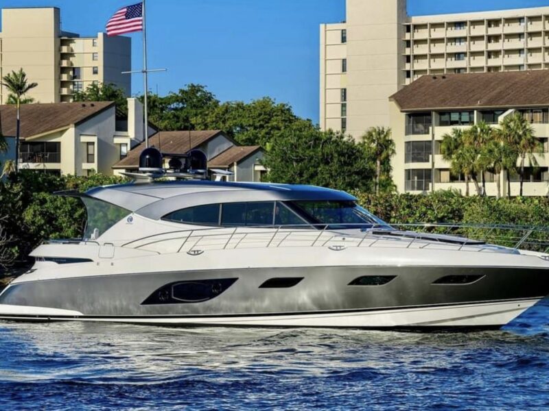 2021 Riviera 6000 Sport Yacht Platinum Edition