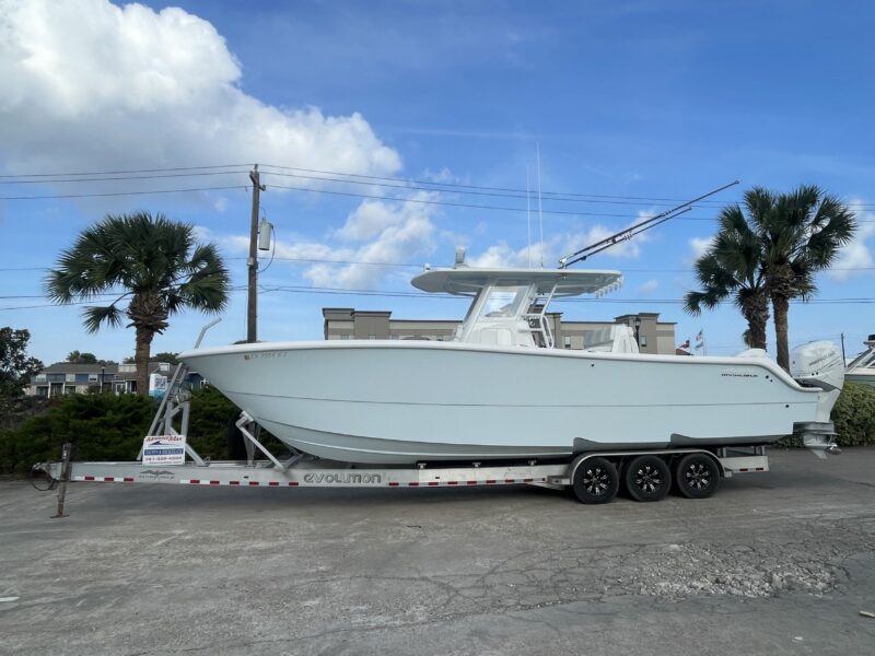2022 Invincible 33 Catamaran