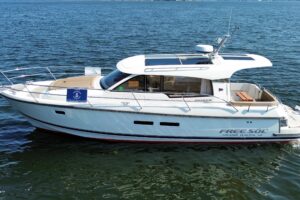 2022 Nimbus 365 Coupe for sale - photo 2