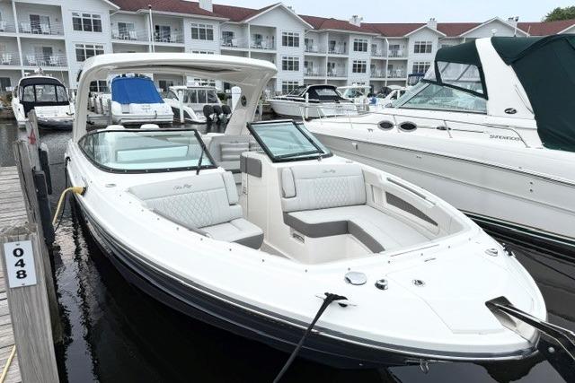 2022 Sea Ray SLX 310 Outboard