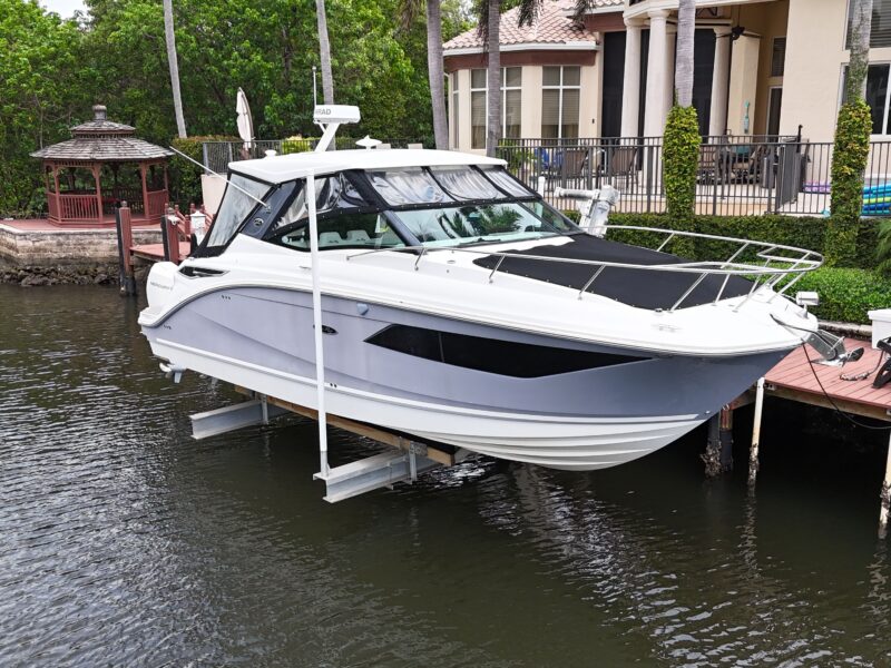 2022 Sea Ray Sundancer 320 Outboard