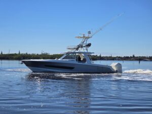 2023 Boston Whaler 420 Outrage for sale - photo 3