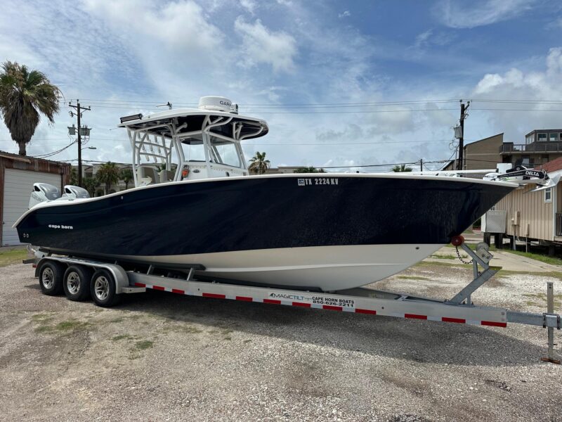 2023 Cape Horn 32XS