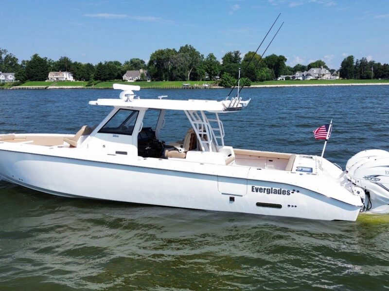2023 Everglades 395 Center Console