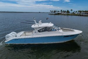 2023 Pursuit DC 365 Dual Console for sale - photo 2