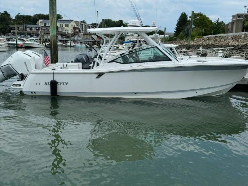 2024 Blackfin 302 DC