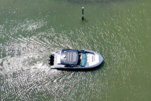 2024 Cruisers Yachts 38 GLS-OB SB for sale - photo 7