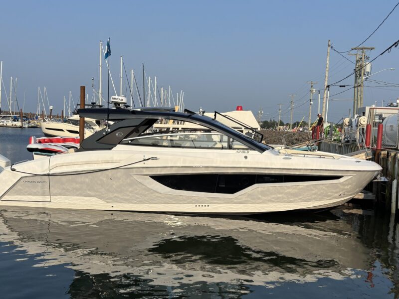 2024 Cruisers Yachts 42 GLS OB