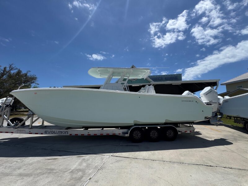 2024 Invincible 33 Catamaran