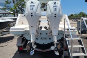 2024 Robalo R317 Dual Console for sale - photo 4