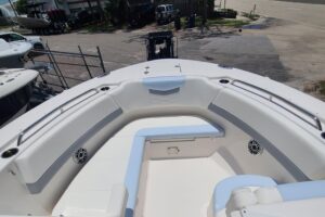 2024 Robalo R317 Dual Console for sale - photo 8