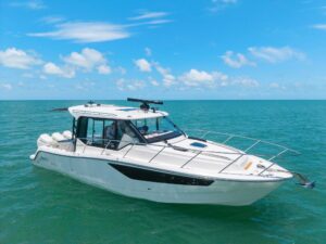 2025 Boston Whaler 365 Conquest for sale - photo 3