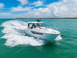 2025 Boston Whaler 365 Conquest for sale - photo 5