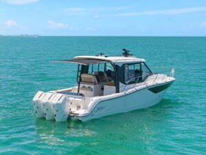 2025 Boston Whaler 365 Conquest for sale - photo 6