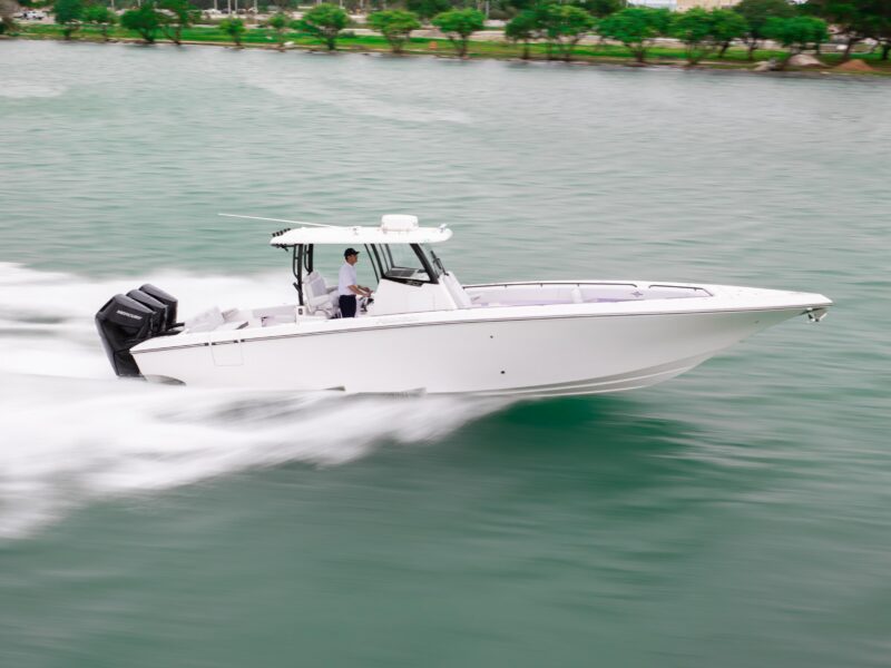 2025 Fountain 38 Center Console