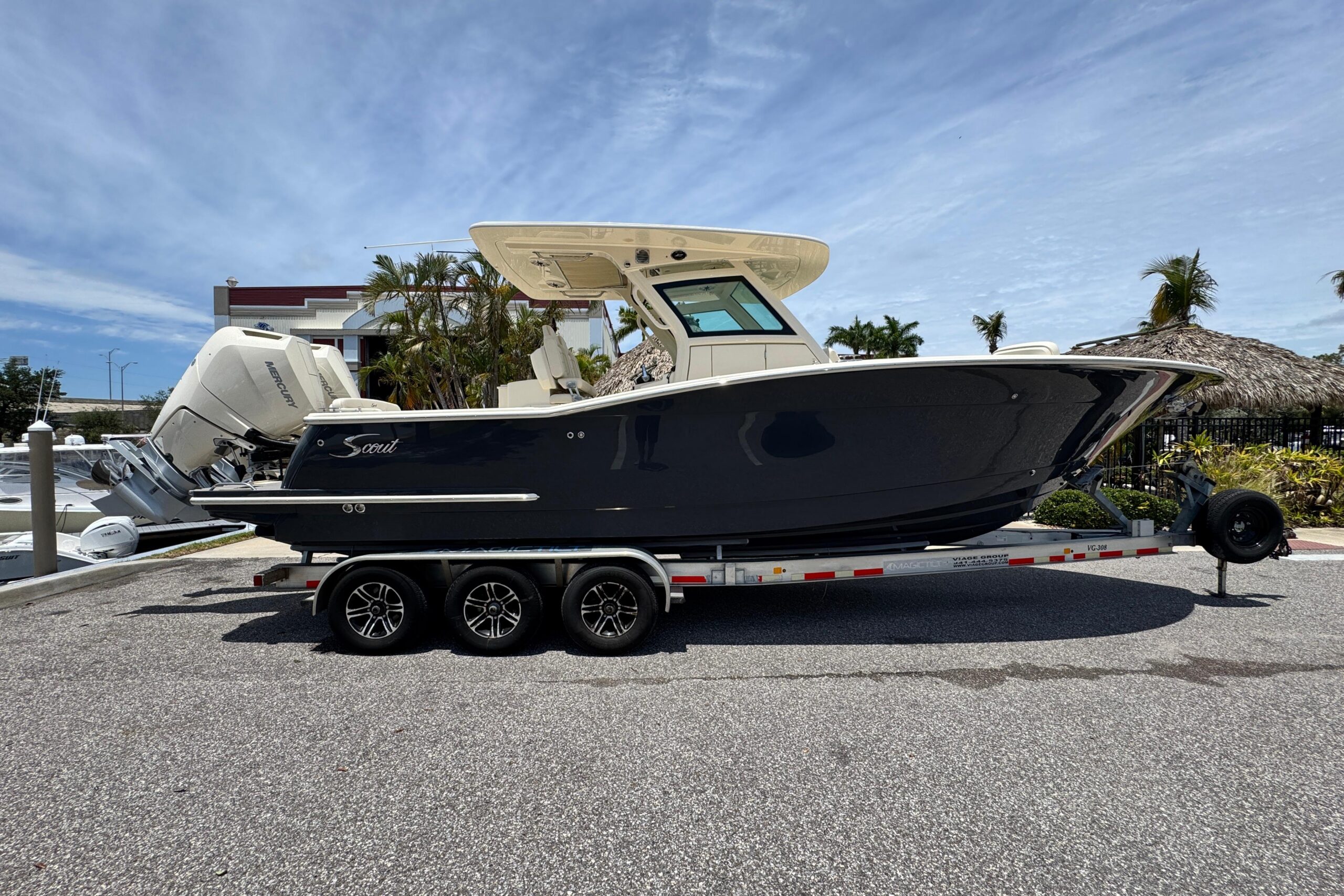 2025 Scout 305 LXF for sale
