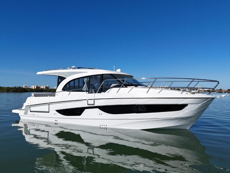 2026 Beneteau Antares 11