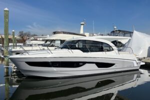 2026 Beneteau Antares 11 for sale - photo 2
