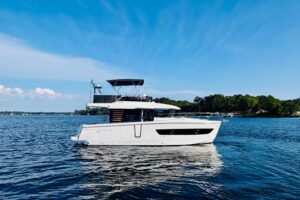 2026 Beneteau Swift Trawler 37 Fly for sale