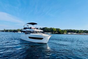 2026 Beneteau Swift Trawler 37 Fly for sale - photo 5