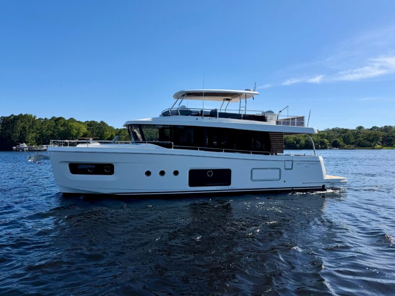 2026 Beneteau Swift Trawler 54