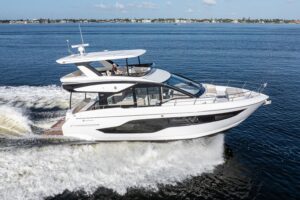 2026 Cruisers Yachts 50 Fly for sale - photo 2