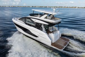 2026 Cruisers Yachts 50 Fly for sale - photo 5