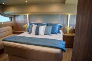 2026 Cruisers Yachts 50 Fly for sale - photo 8