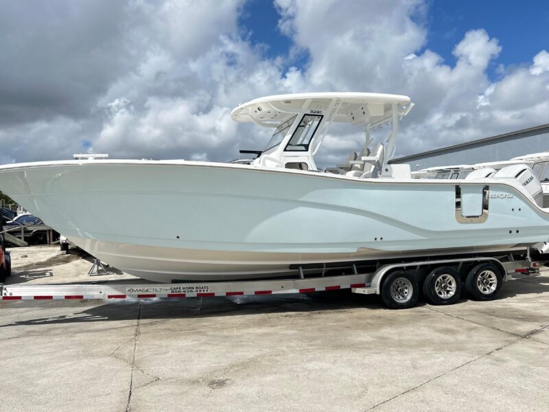 2026 Sea Fox 328 Commander