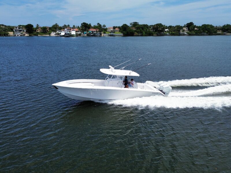 2027 Bahama 37