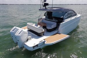 2027 Beneteau Gran Turismo 40 for sale - photo 3