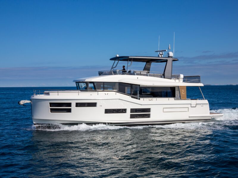 2027 Beneteau Grand Trawler 63