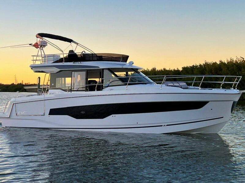2027 Jeanneau 1295 FLY
