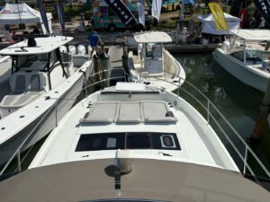 2027 Jeanneau 1295 FLY for sale - photo 4