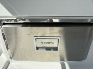 2027 Jeanneau 1295 FLY for sale - photo 8