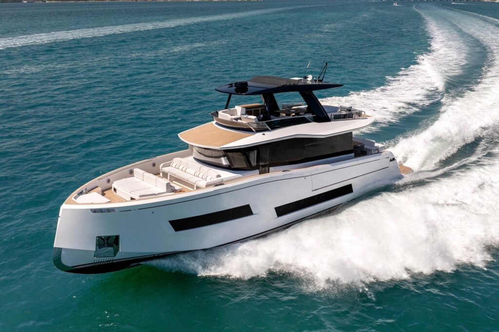 2027 Pardo Yachts E72