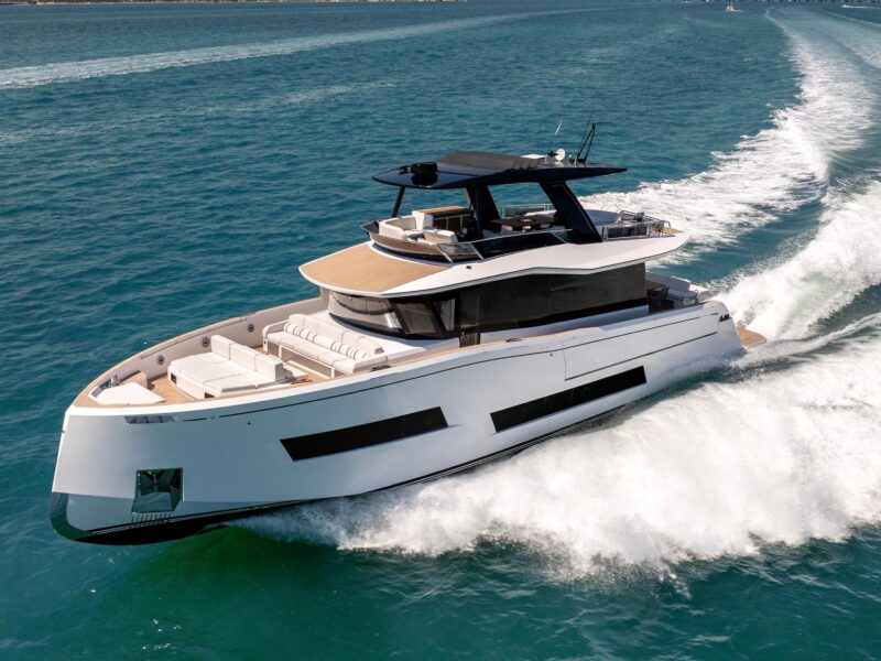2027 Pardo Yachts E72