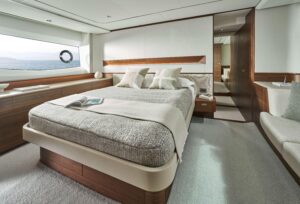 2027 Princess F65 for sale - photo 7