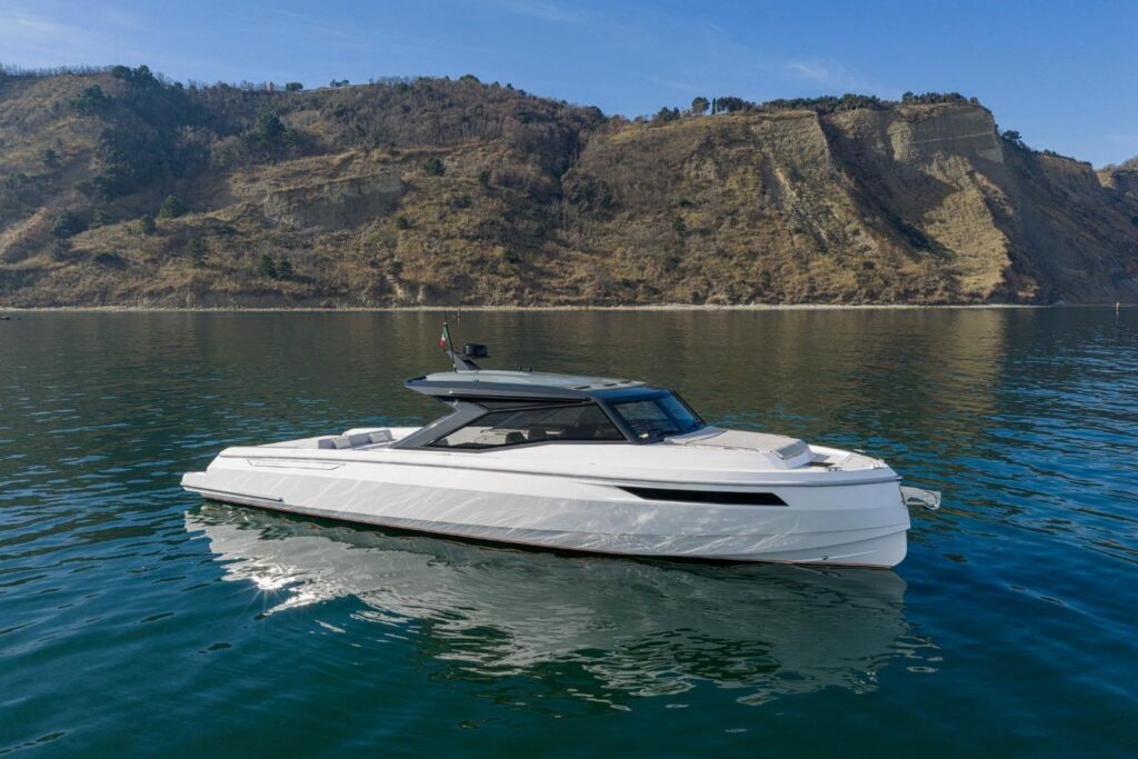 2027 Santasevera 52