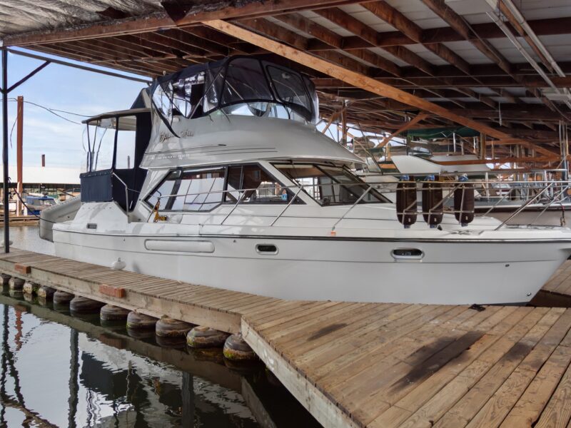 2000 Bayliner 4087 Aft Cabin Motoryacht