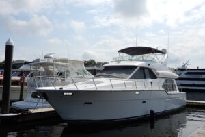 2000 Bayliner 5288 Pilot House Motoryacht for sale - photo 2