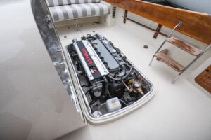 2000 Hinckley Picnic Boat 36 Classic for sale - photo 2