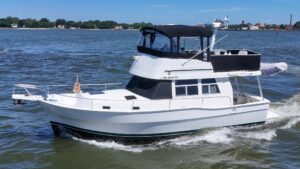 2000 Mainship 390 Trawler for sale