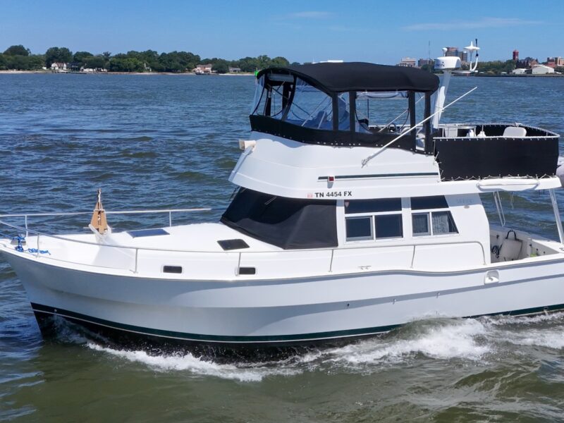 2000 Mainship 390 Trawler