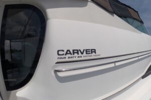 2002 Carver 466 Motor Yacht for sale - photo 2