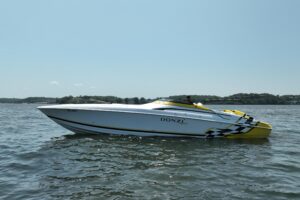 2002 Donzi 38 Daytona for sale - photo 8