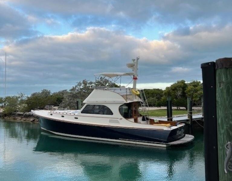 2002 Hinckley Talaria 44 Flybridge